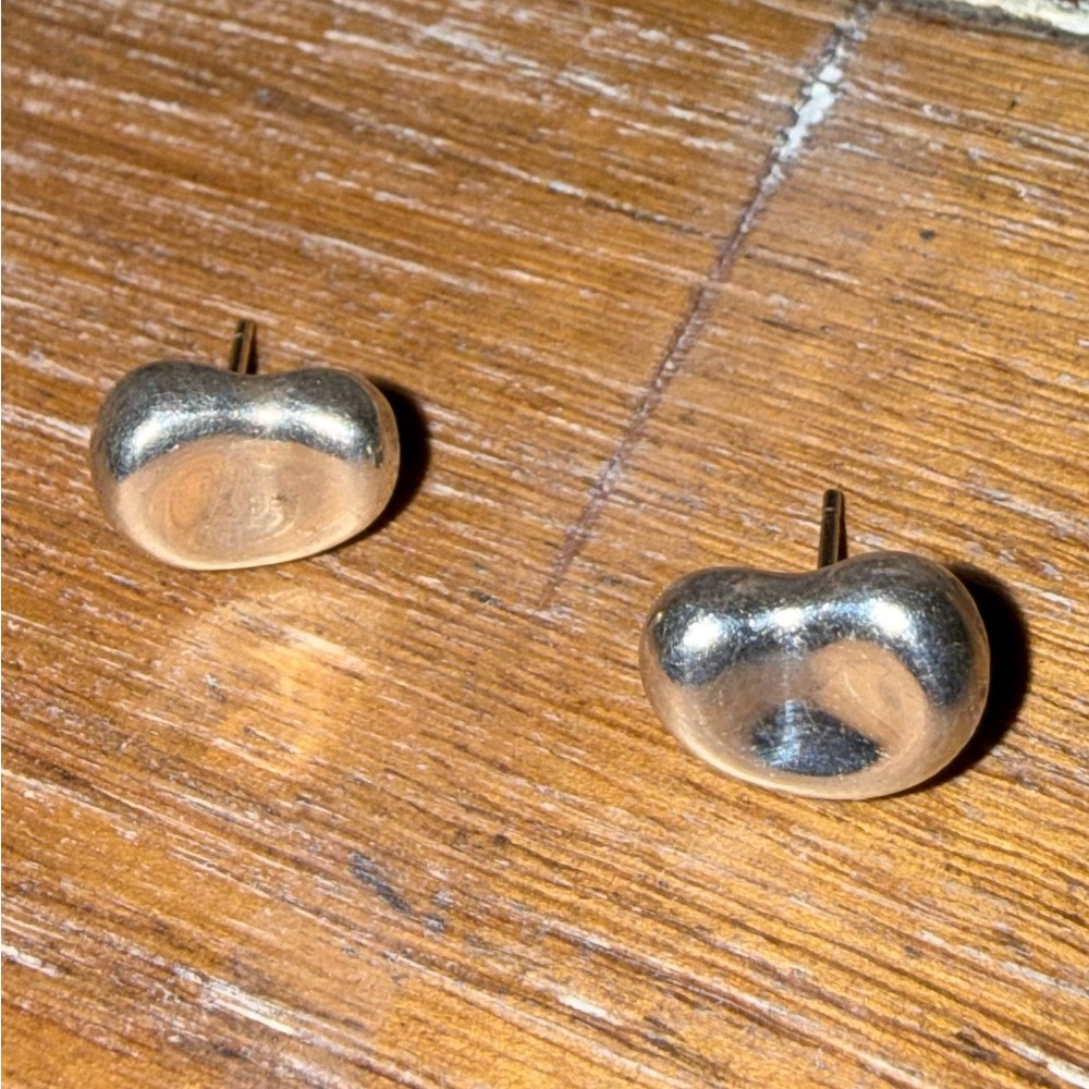Tiffany & Co. Silver Elsa Peretti Bean Stud Earrings - Picture 4 of 7